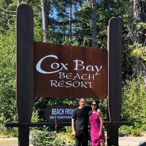 Meet your Posher, Erika - Picture 1 of 2